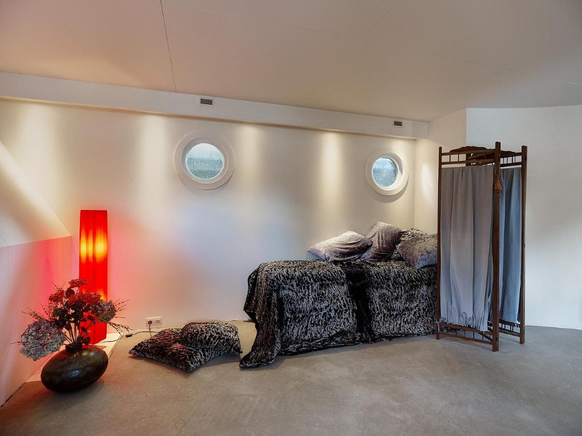A304 Romantic Seaship In Top Center Amsterdam Exterior foto