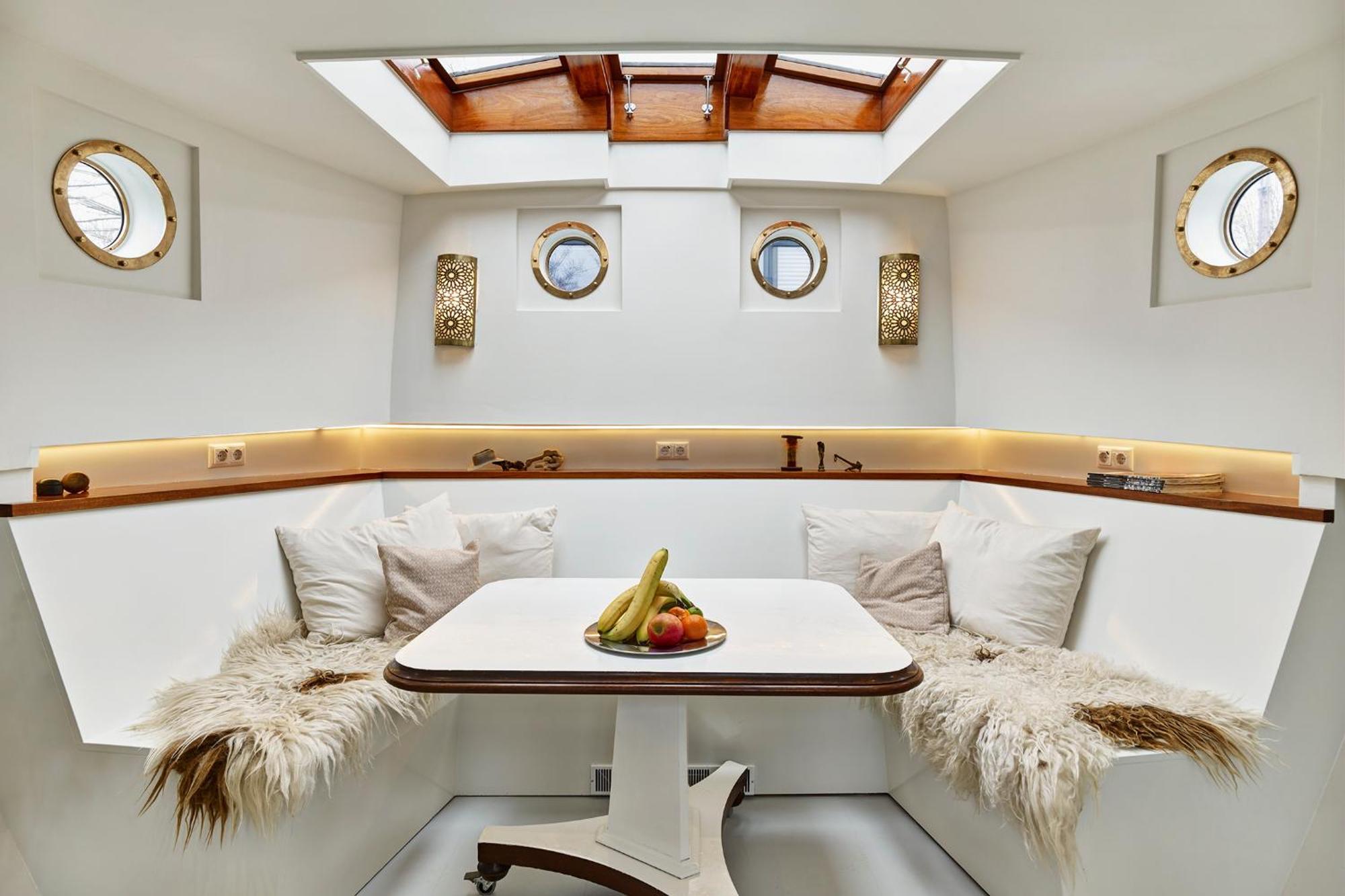 A304 Romantic Seaship In Top Center Amsterdam Exterior foto