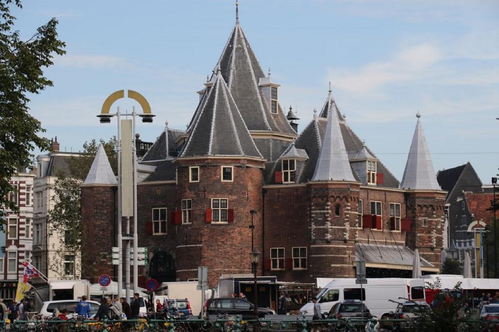 A304 Romantic Seaship In Top Center Amsterdam Exterior foto